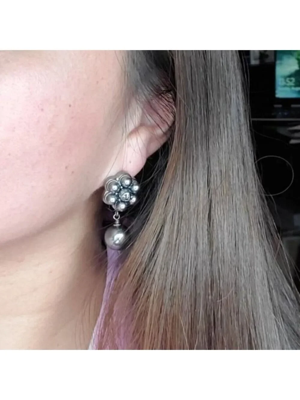 CHANEL Dark Grey CC Pearl Stud Earrings 370-102525